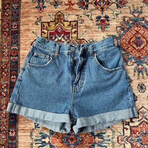 BDG Mom shorts, size 26